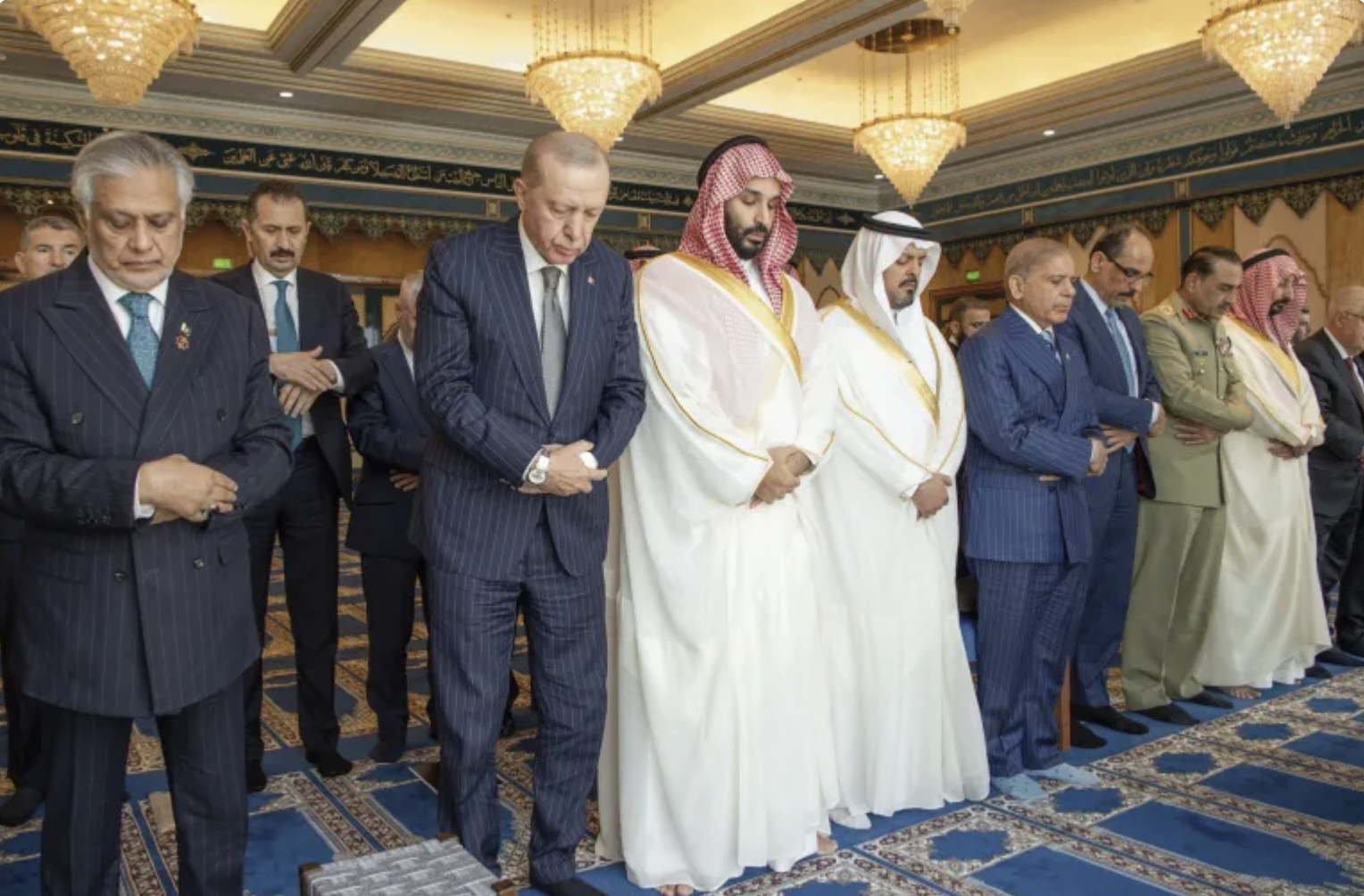 الصلاة في المسجد الحرام