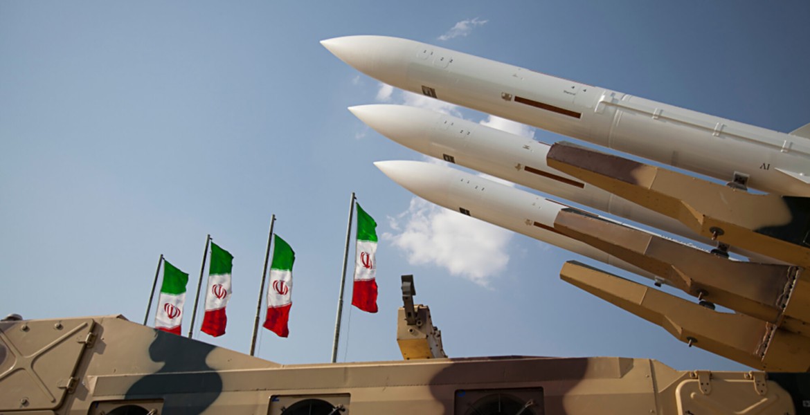 ايران تسلّح حزب الله استعدادا لحرب محتملة في الصيف