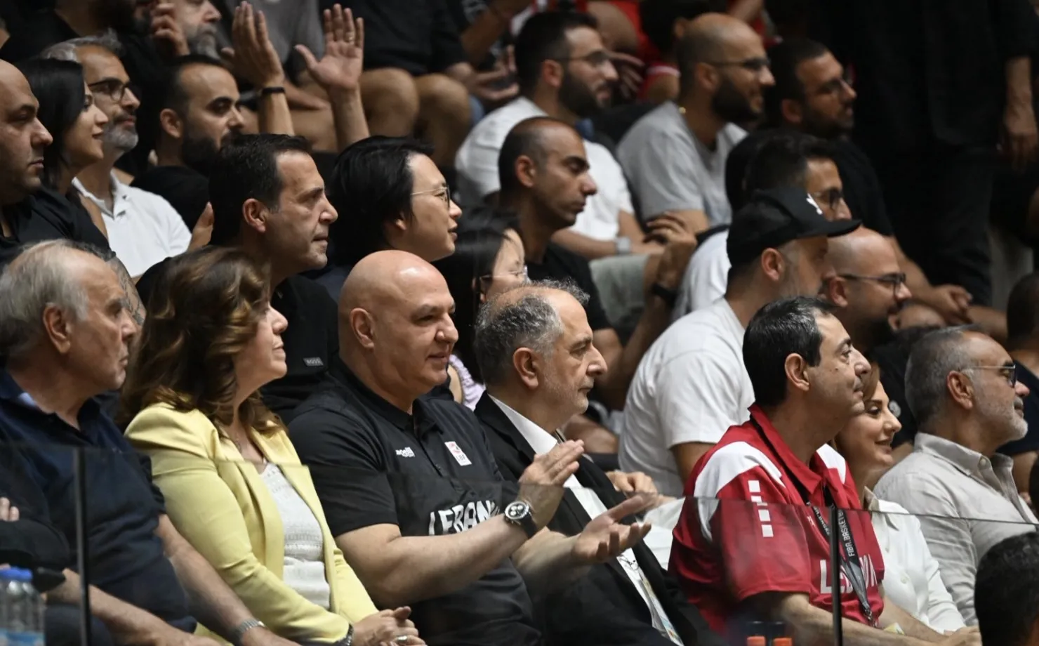 الرئيس اللبناني يشجع المنتخب