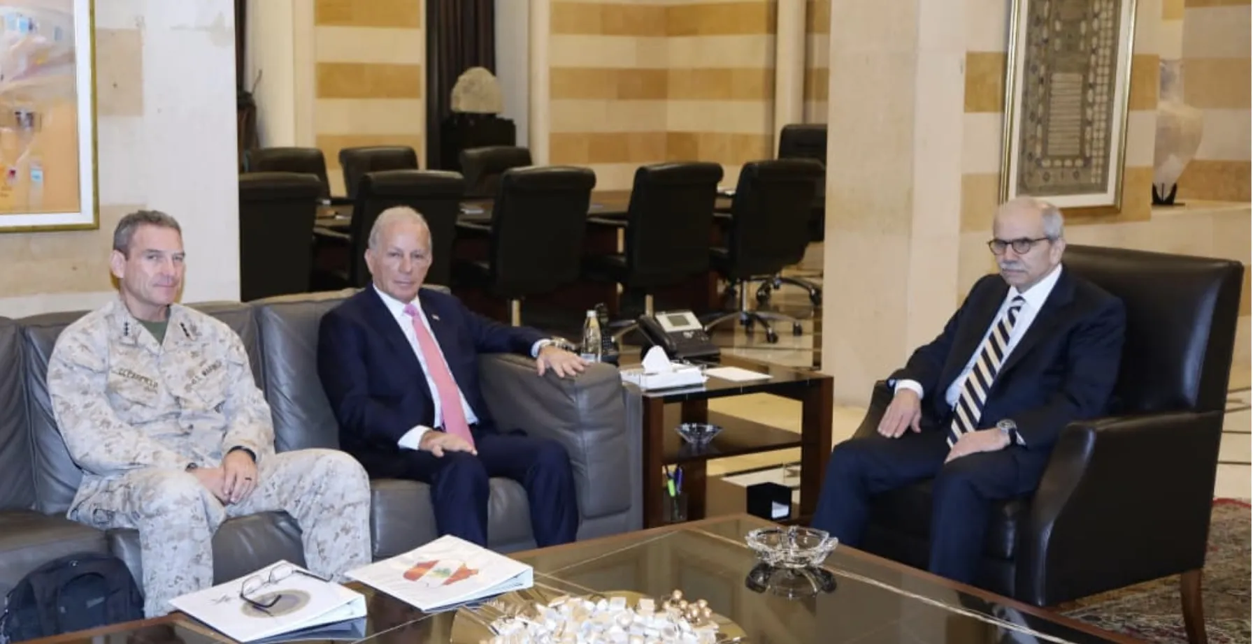 الوفد الاميركي