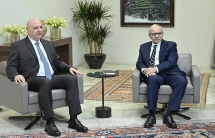 اتصالان من الرئيسين السوري والمصري برئيس الجمهورية